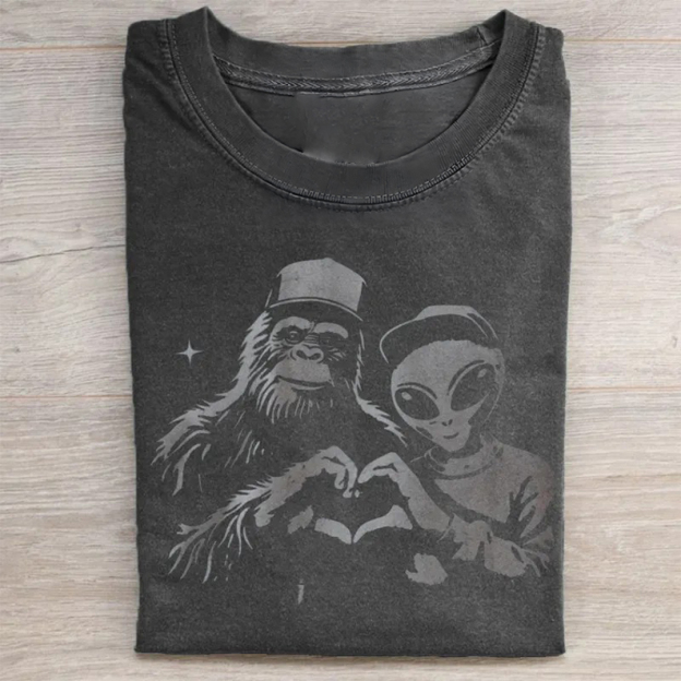 Unisex Bigfoot and Alien Printed Washed Tee