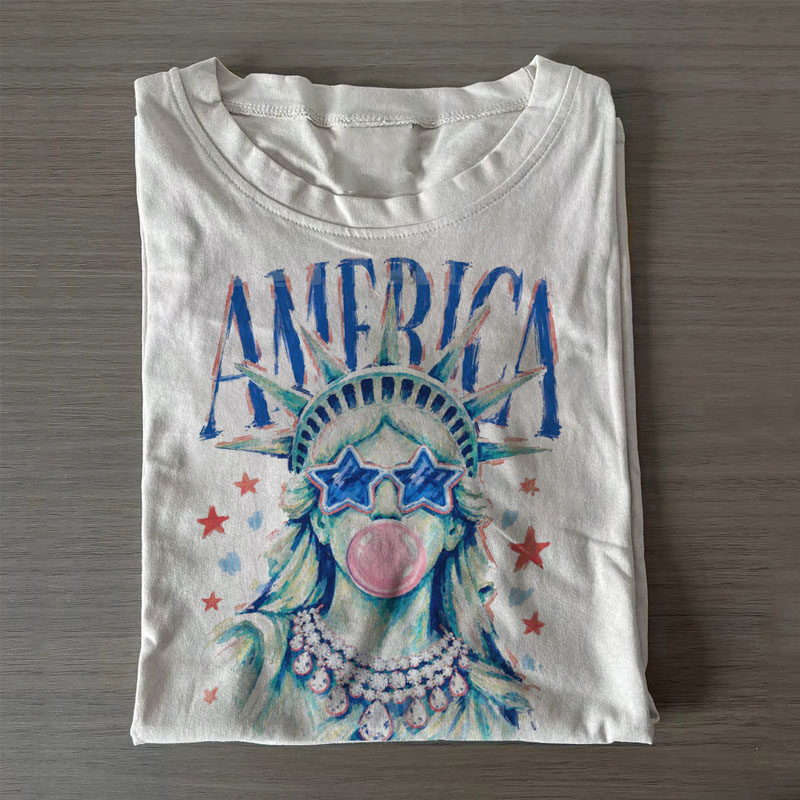 Preppy Brushstroke Statue of Liberty Classic Folded T-shirt
