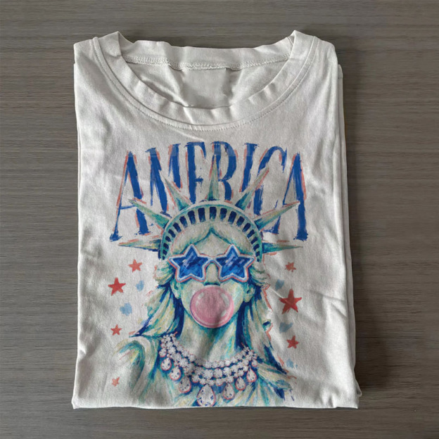 Preppy Brushstroke Statue of Liberty Classic Folded T-shirt