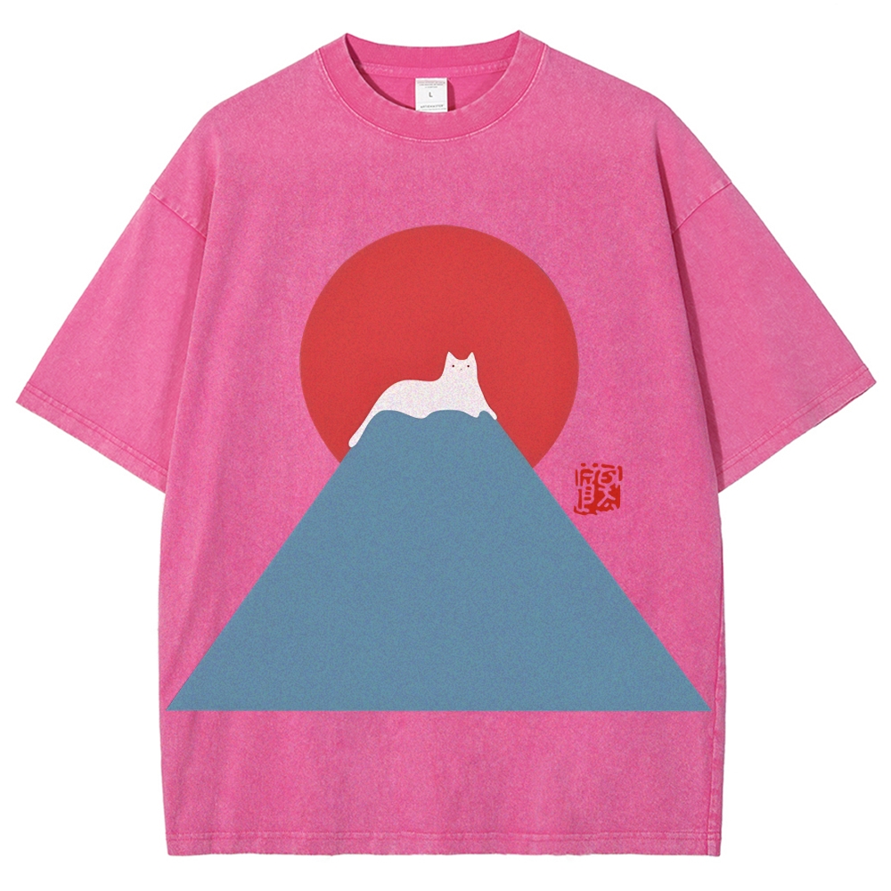 Women's Mt. Fuji White Cat Snow Vintage T-Shirt