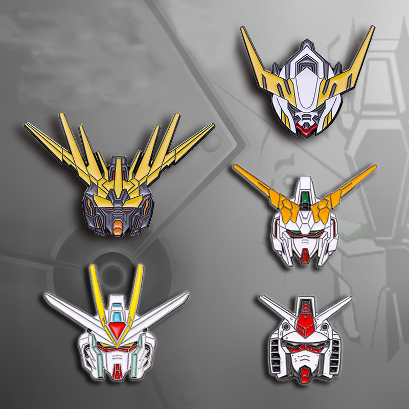 Japanese Anime Creative Mobile Suit Rx-78 Gundam Brooch Cartoon Unicorn Freedom Metal Badge Bag