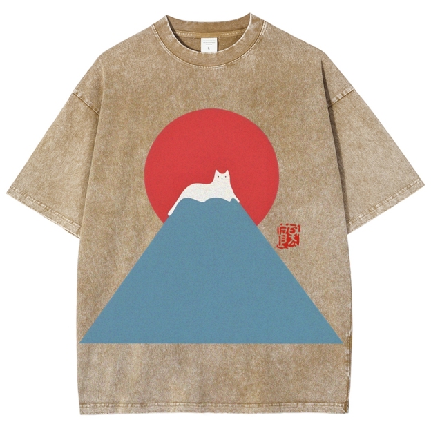 Women's Mt. Fuji White Cat Snow Vintage T-Shirt