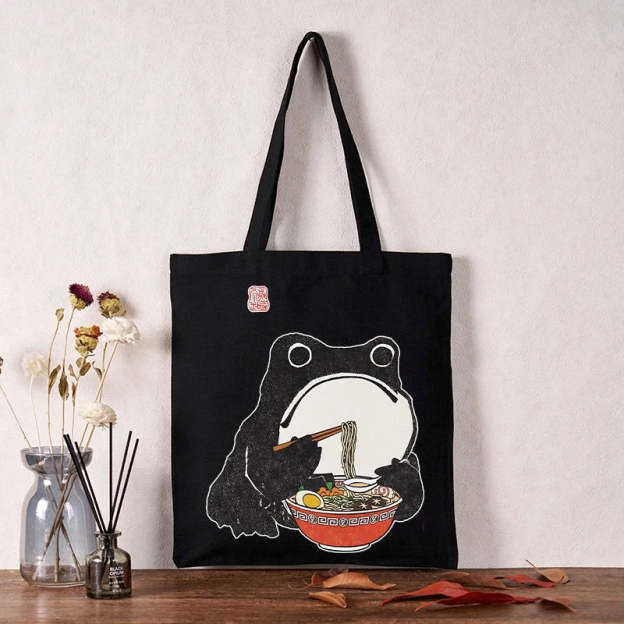 Funny Frog Eating Ramen Tote Bag