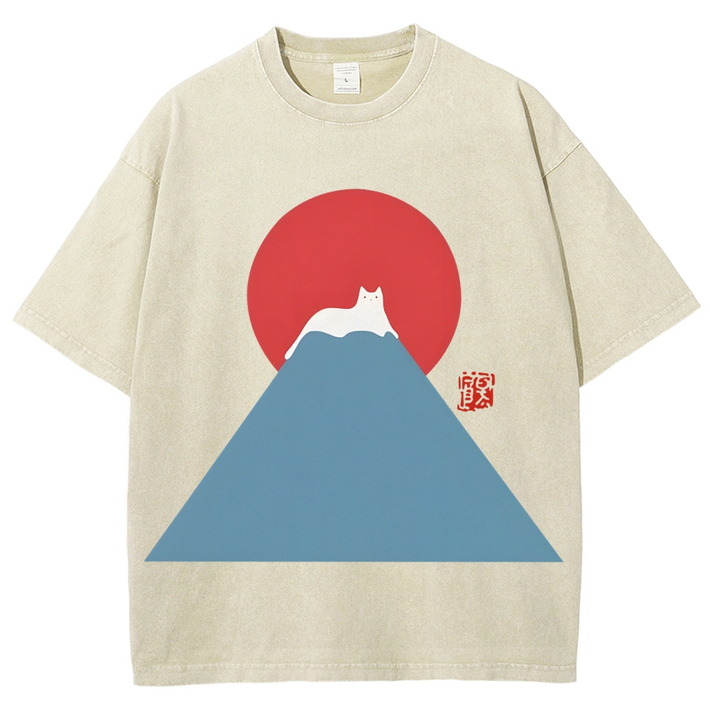 Women's Mt. Fuji White Cat Snow Vintage T-Shirt