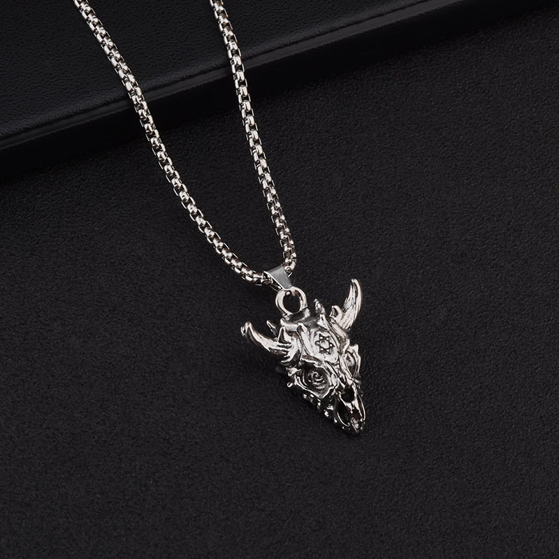 Japanese Domineering Necklace Pendant Hip-Hop Punk Ghost Skeleton Pendant Jewelry 