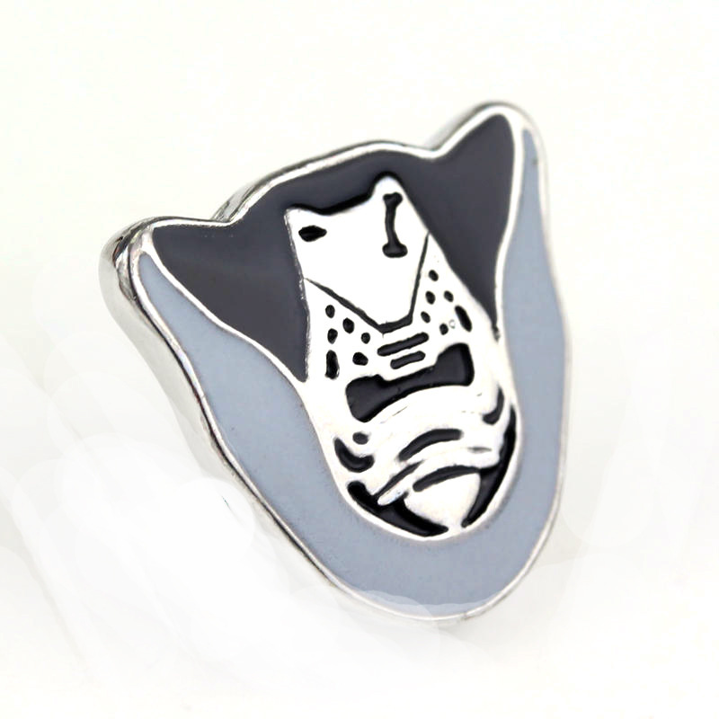 Star Wars The Force Awakens BB8 Robot Samurai Brooch Badge