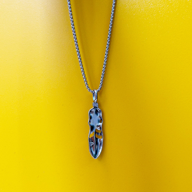 Men'S Dotted Gold Claw Turquoise Neck Pendant
