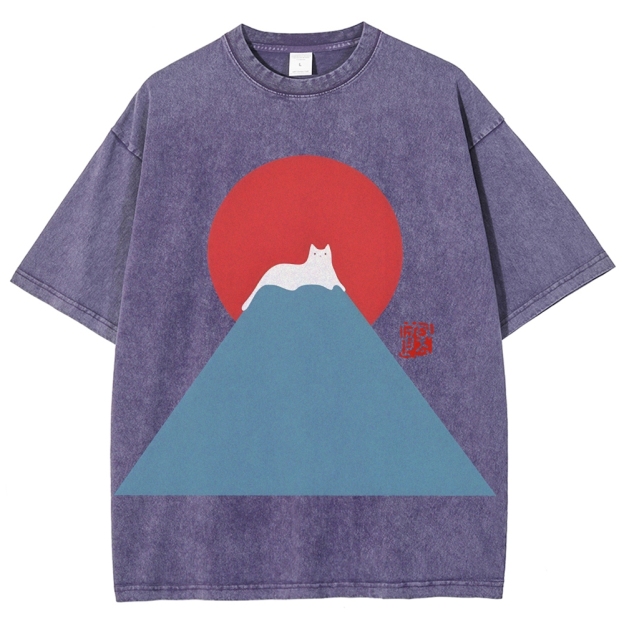 Women's Mt. Fuji White Cat Snow Vintage T-Shirt