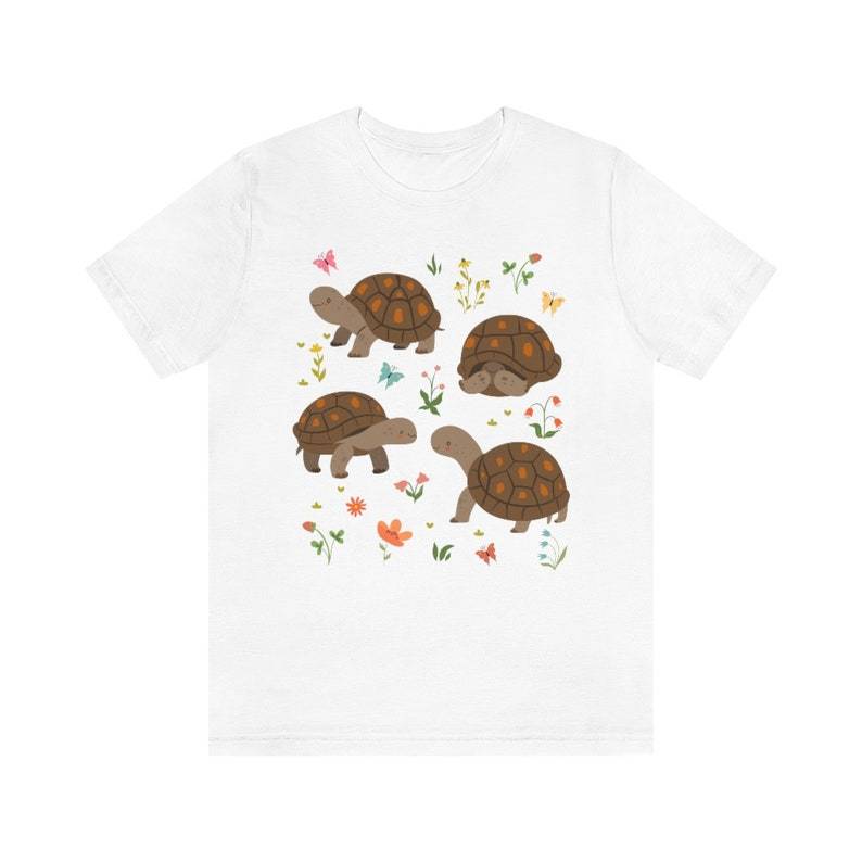 Kawaii Turtle Tee – Cottagecore Style, Turtle Lover Gift & Nature/Animal Lover Tee
