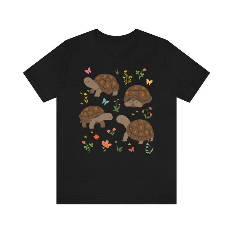 Kawaii Turtle Tee – Cottagecore Style, Turtle Lover Gift & Nature/Animal Lover Tee