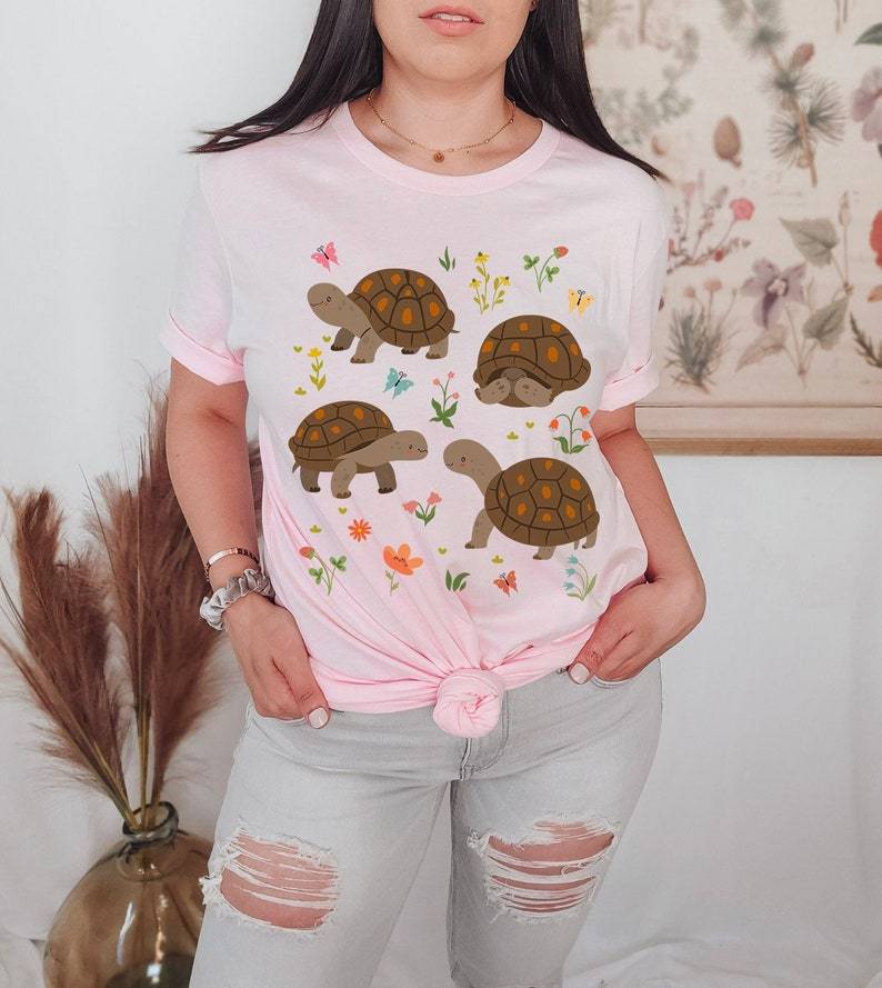 Kawaii Turtle Tee – Cottagecore Style, Turtle Lover Gift & Nature/Animal Lover Tee