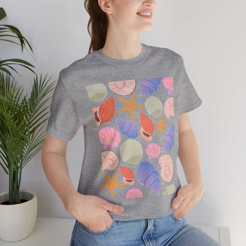 Women’s Shell Short-Sleeve Summer Tee – For Shell Lovers