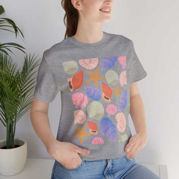 Women’s Shell Short-Sleeve Summer Tee – For Shell Lovers