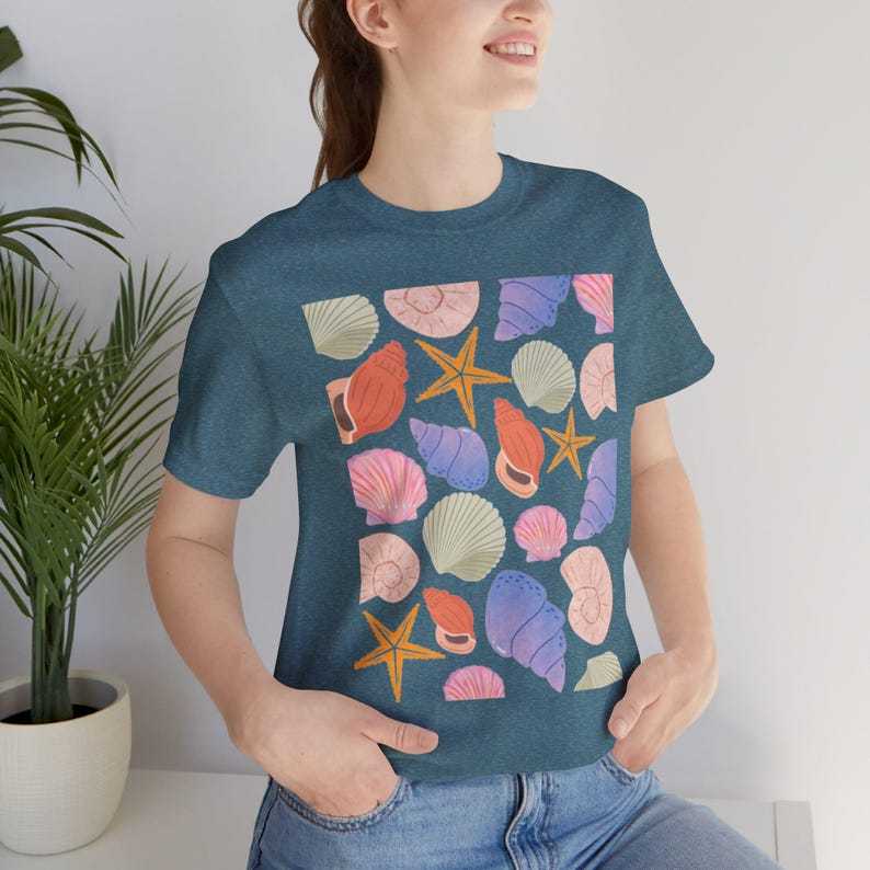 Women’s Shell Short-Sleeve Summer Tee – For Shell Lovers