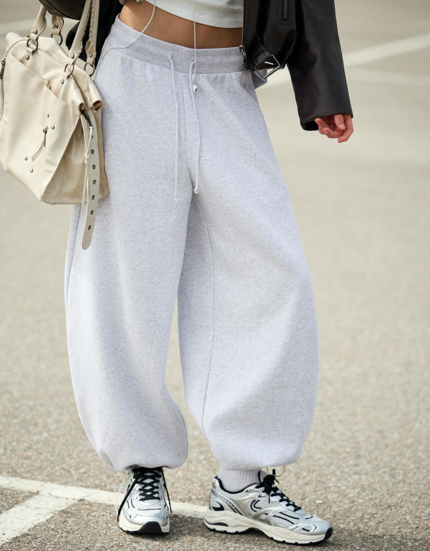 Plush barrel trousers with stoppers