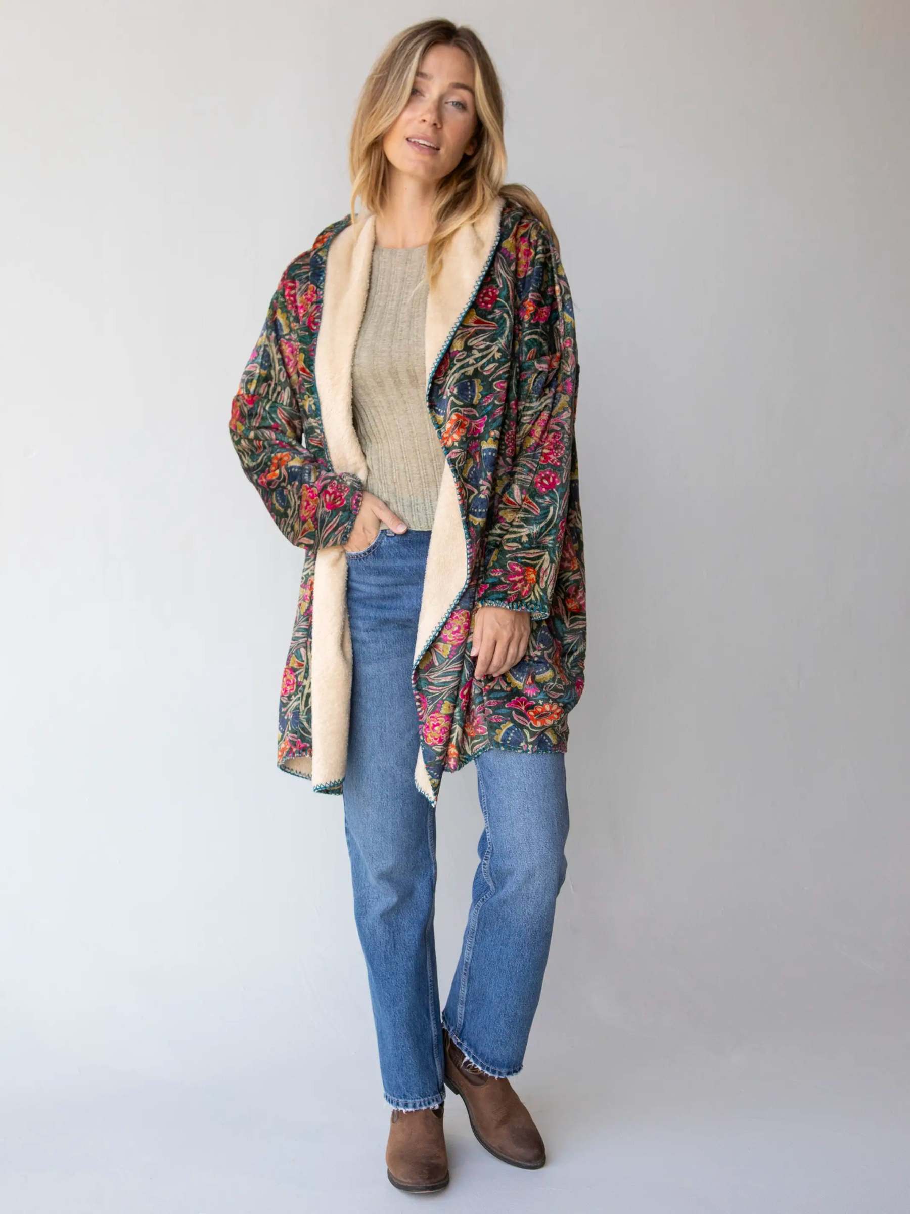 Cozy Blanket Kimono - Green Painterly Vines