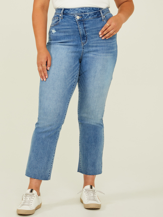 Crossover Straight Jeans