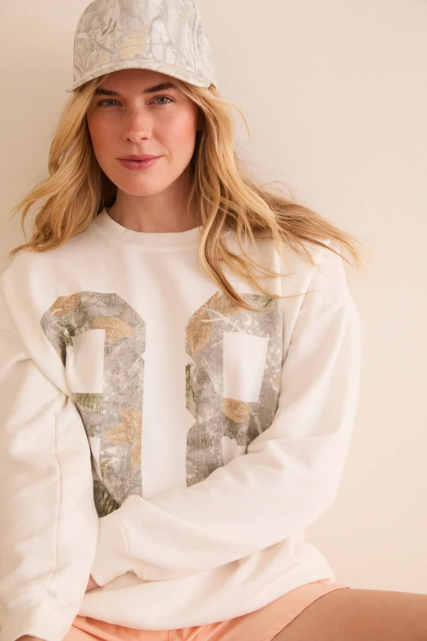 98 Graphic Sweatshirt