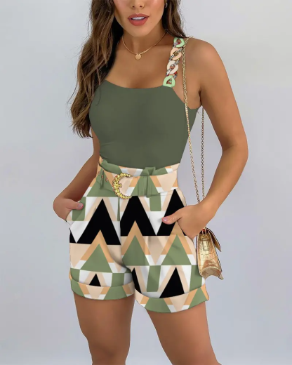 Chain Strap Tank Top & Geometric Print Shorts Set With Belt