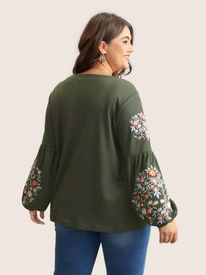 Waffle Knit Floral Embroidered Lantern Sleeve T-shirt