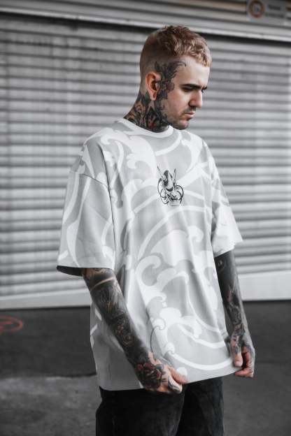 Kuronami Oniro (dirty white) - Oversized T-Shirt (200GSM)