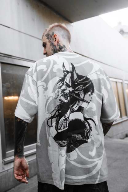 Kuronami Oniro (dirty white) - Oversized T-Shirt (200GSM)
