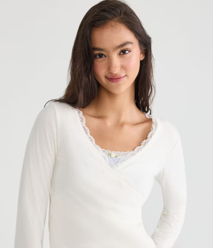 Long Sleeve Crossover Lace V-Neck Tee