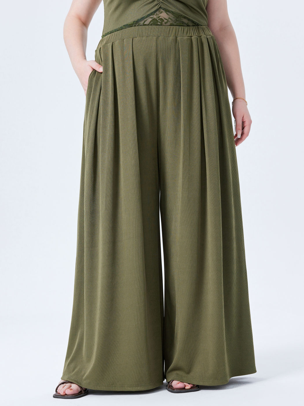 Solid Elastic Waist Pocket Wide Leg Pants Curve & Plus