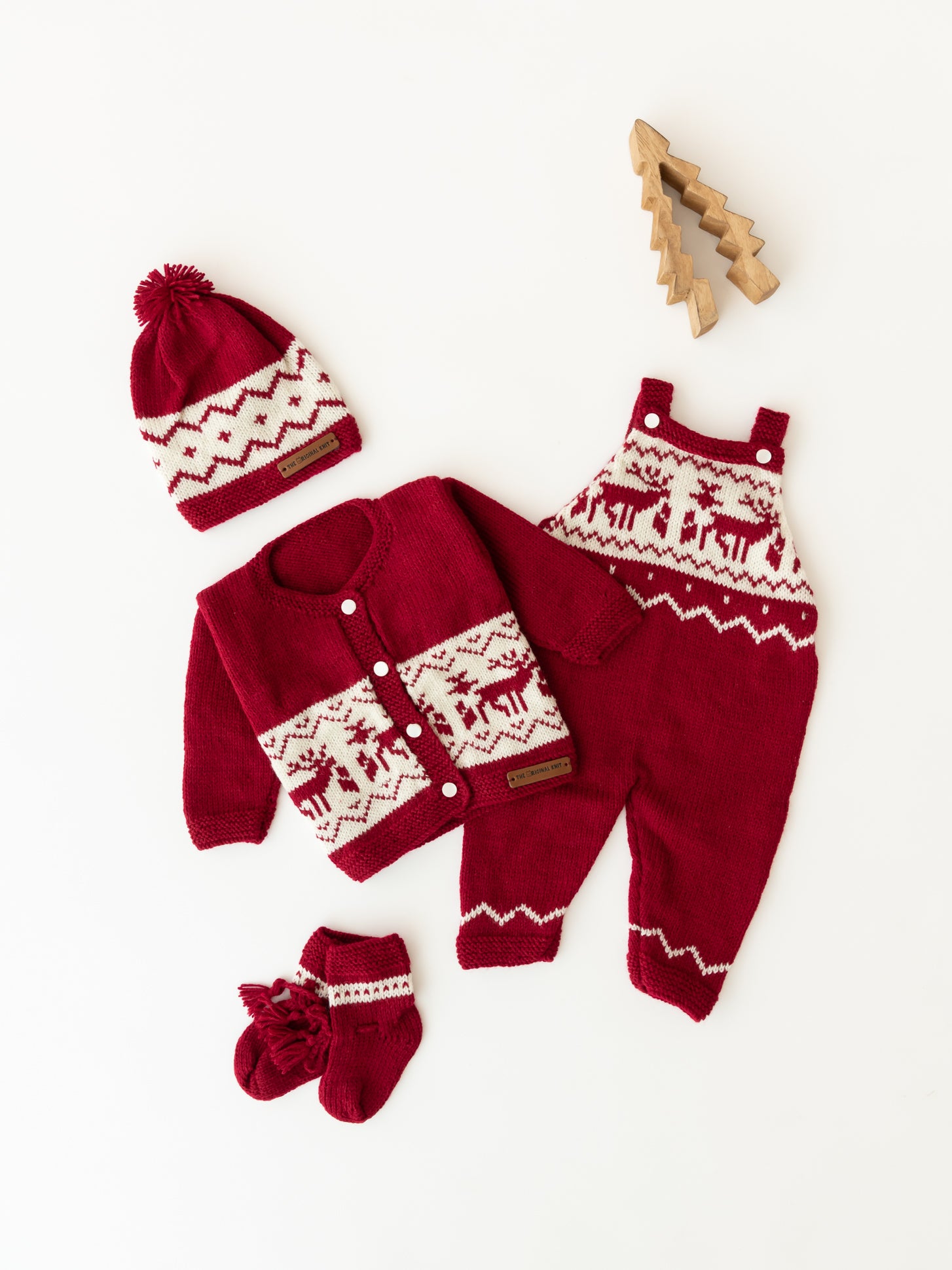 Reindeer Embellished Handmade Dungaree Set- Maroon & Cream