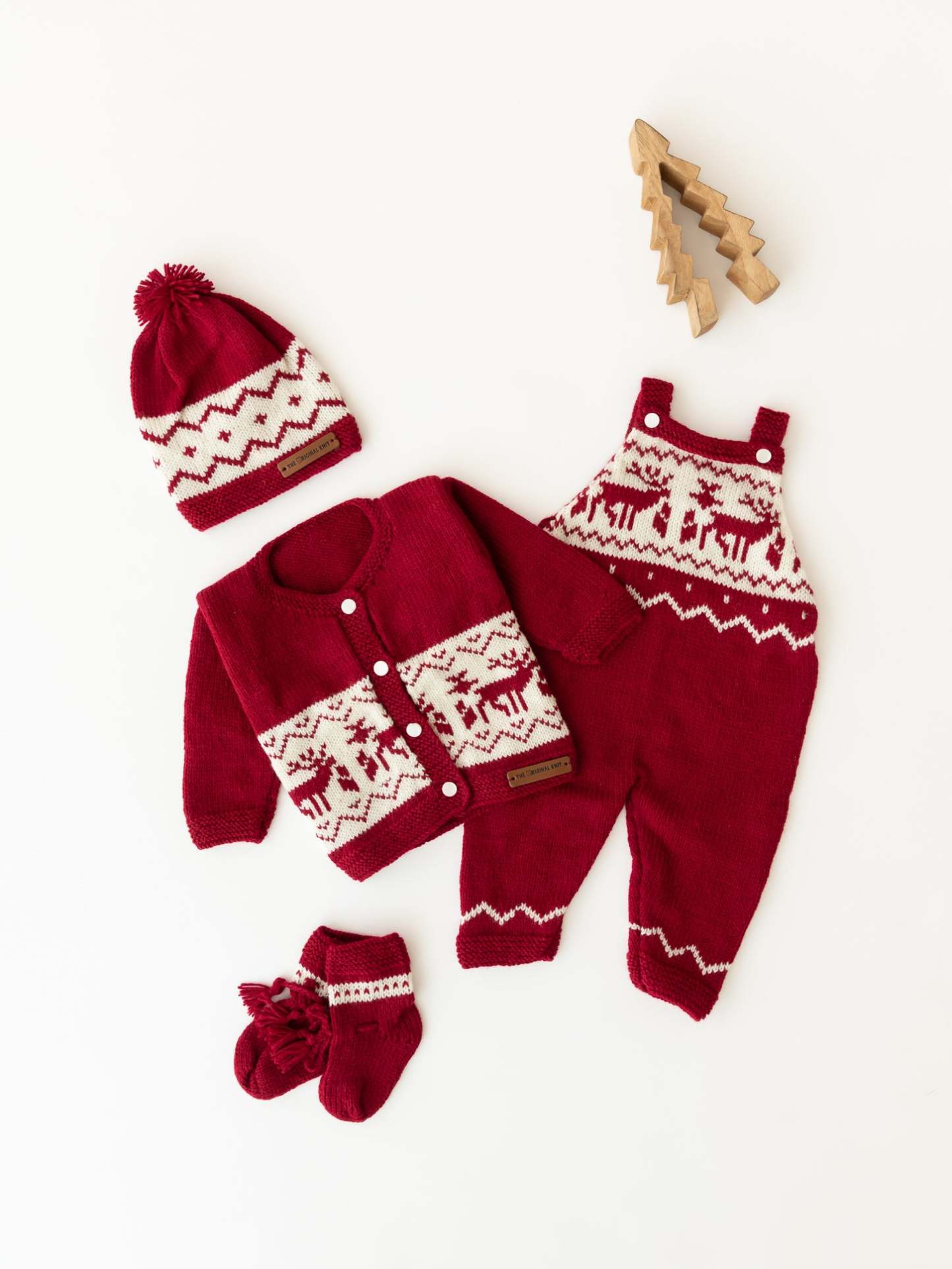Reindeer Embellished Handmade Dungaree Set- Maroon & Cream