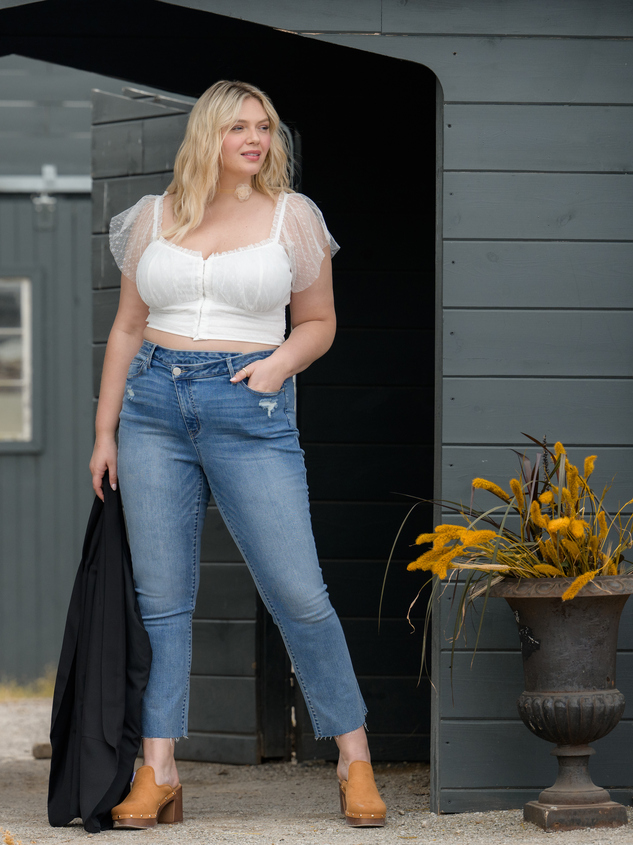 Crossover Straight Jeans