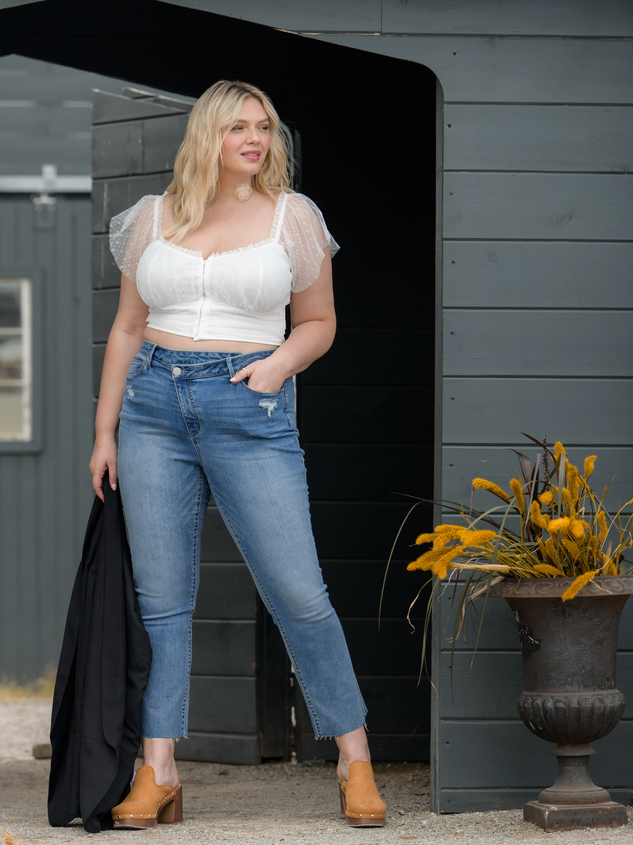 Crossover Straight Jeans