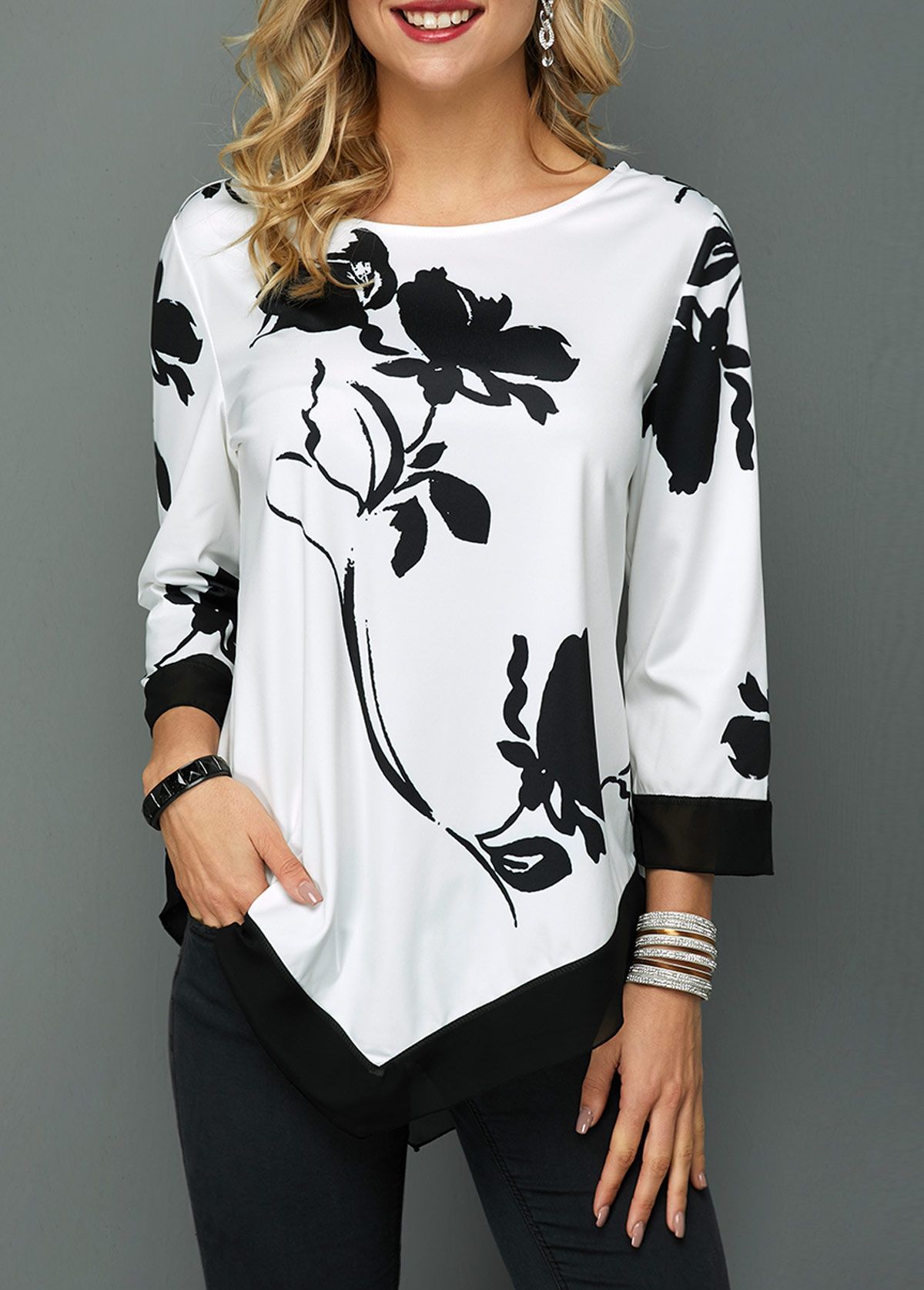 Women's Half Sleeve V-neck Plaid Top