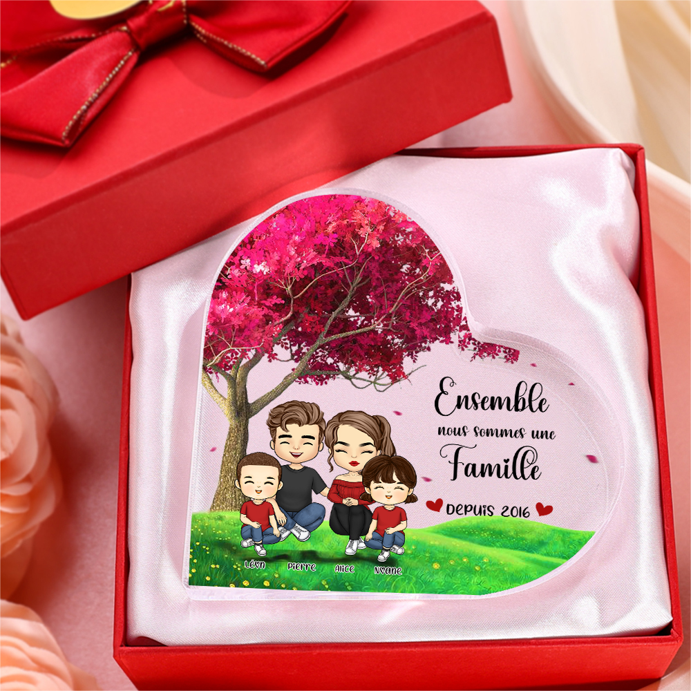 Plaque Acrylique en forme de Cœur Personnalisé avec Prénoms et Illustrations Cadeau pour Famille | Jessemade