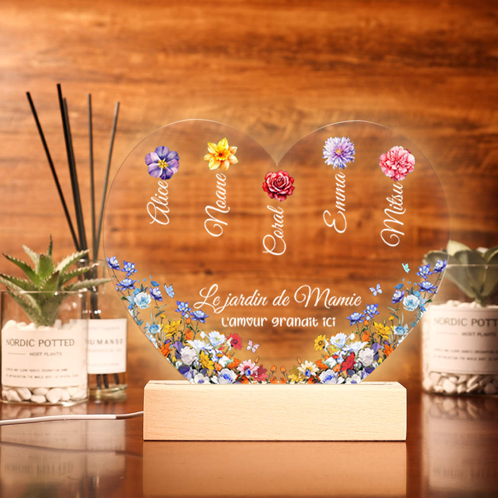 À Mamie -  Lampe LED Personnalisés avec 1-8 Prénoms et Fleurs Le Jardin de Mamie Veilleuse Personnalisée pour Mamie | Jessemade
