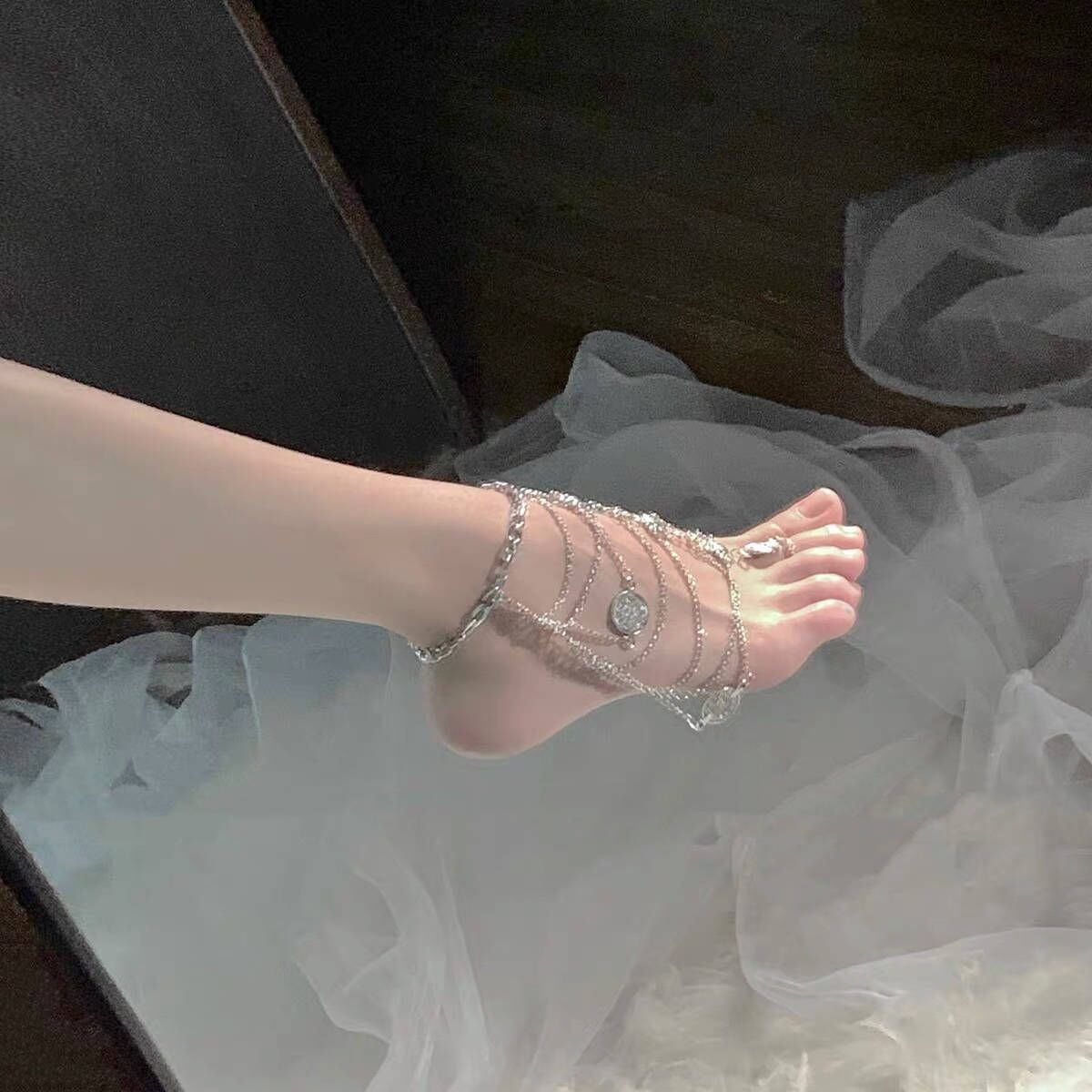 Bracelet de Cheville bohème multicouche avec pampilles – Bijou de Pied élégant en Or ou Argent | Jessemade