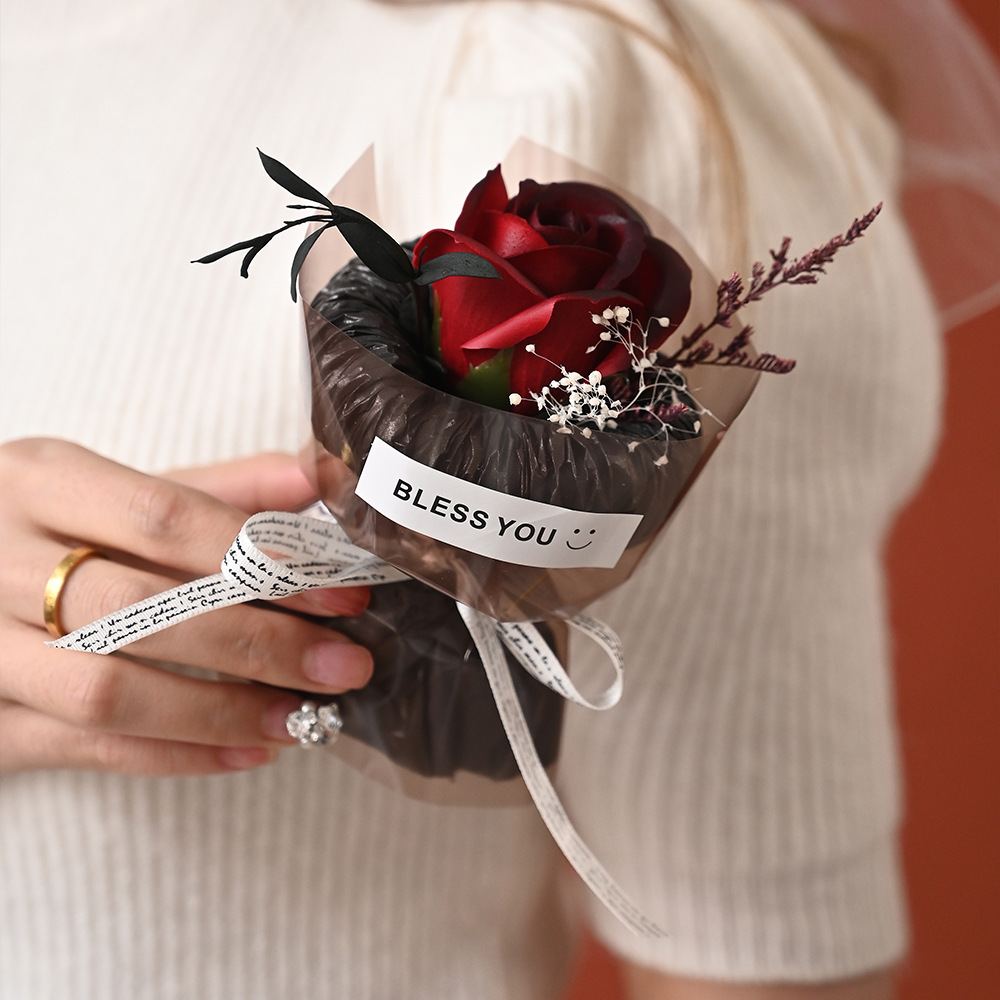 Mini Bouquet de Rose éternelle en Rose ou Rouge pour Femme | Jessemade