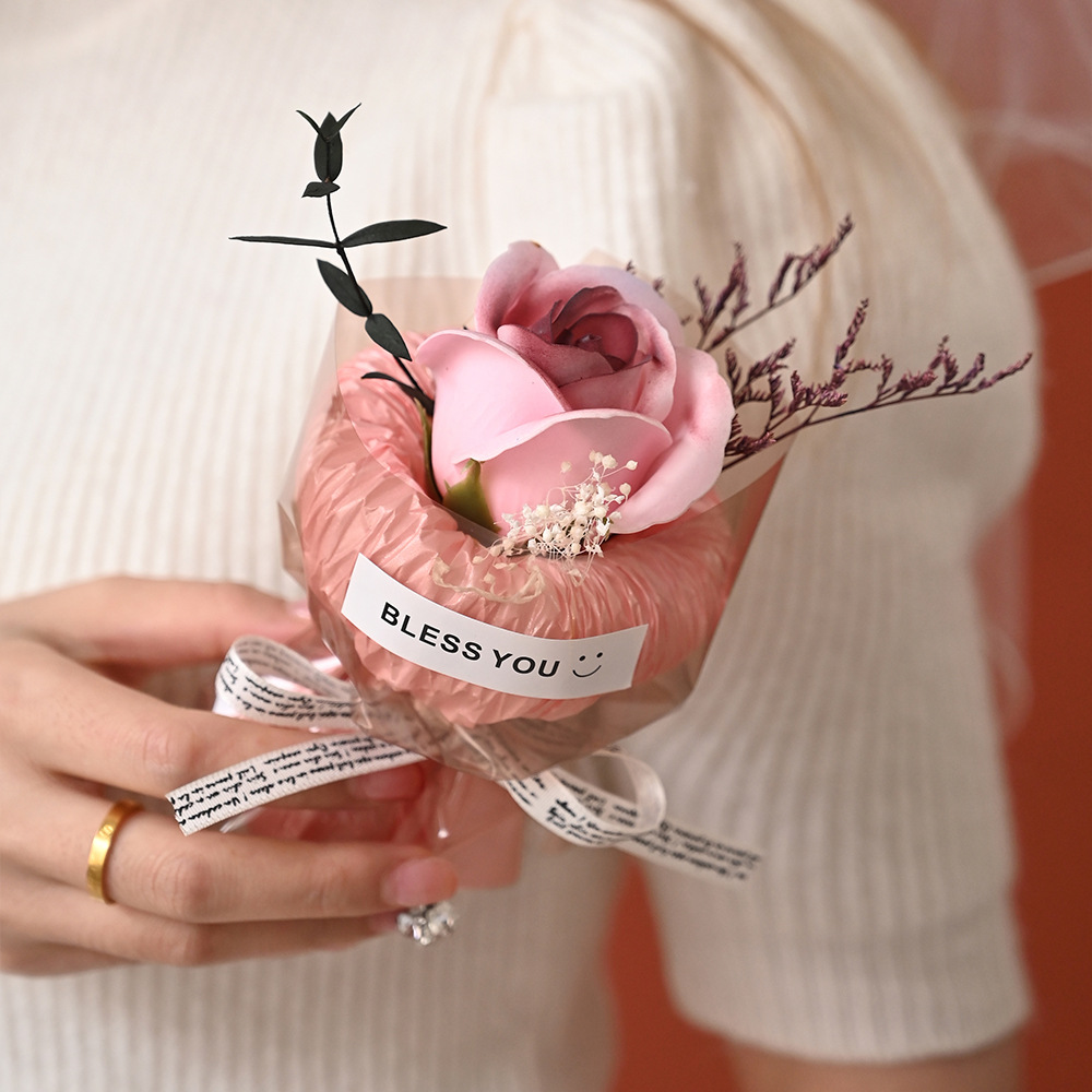 Mini Bouquet de Rose éternelle en Rose ou Rouge pour Femme | Jessemade