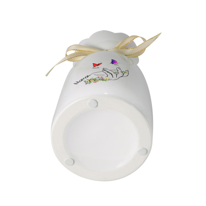 À Maman/Mamie - Vase en Céramique 2-8 Prénoms Personnalisés avec 1 Texte Vase Main et Papillon (sans fleurs) | Jessemade