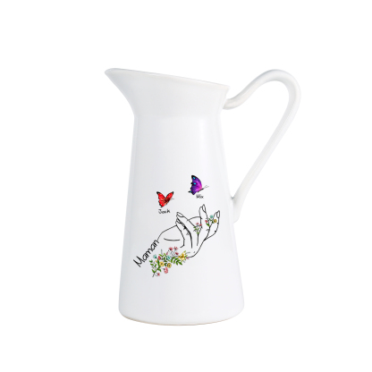 À Maman/Mamie - Vase Personnalisé 2-8 Prénoms avec 1 Texte Vase Forme Pichet et Papillonen Céramique (sans fleurs) | Jessemade
