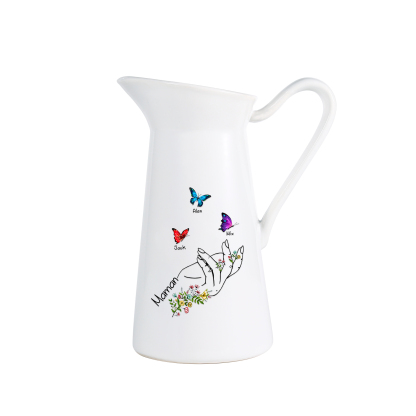 À Maman/Mamie - Vase Personnalisé 2-8 Prénoms avec 1 Texte Vase Forme Pichet et Papillonen Céramique (sans fleurs) | Jessemade
