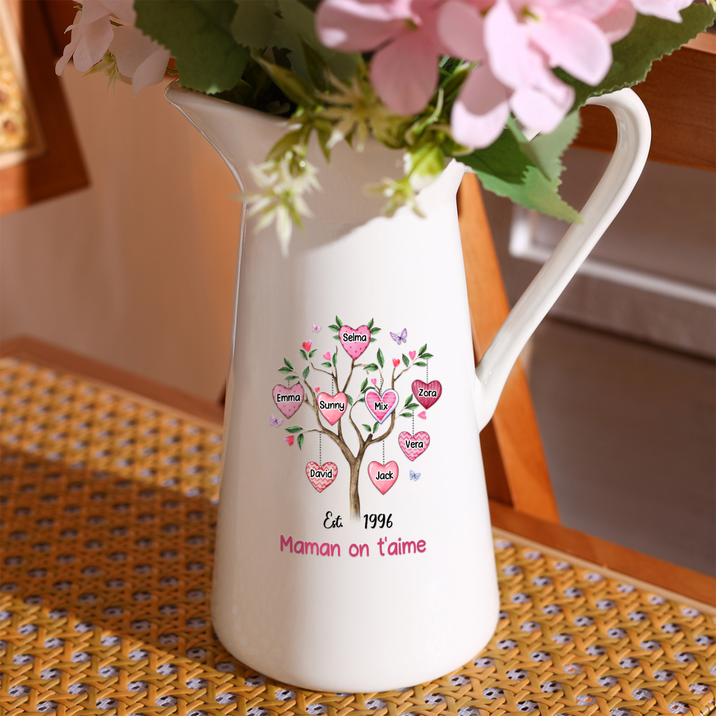À Maman/Mamie - Vase Personnalisé 2-8 Prénoms et 1 Date avec 1 Texte Vase Forme Pichet en Céramique (sans fleurs) | Jessemade