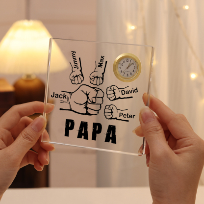 À mon Papa/Papi - Plaque Acrylique Carré avec Horloge Poings 5 Prénoms Personnalisés avec 1 Texte