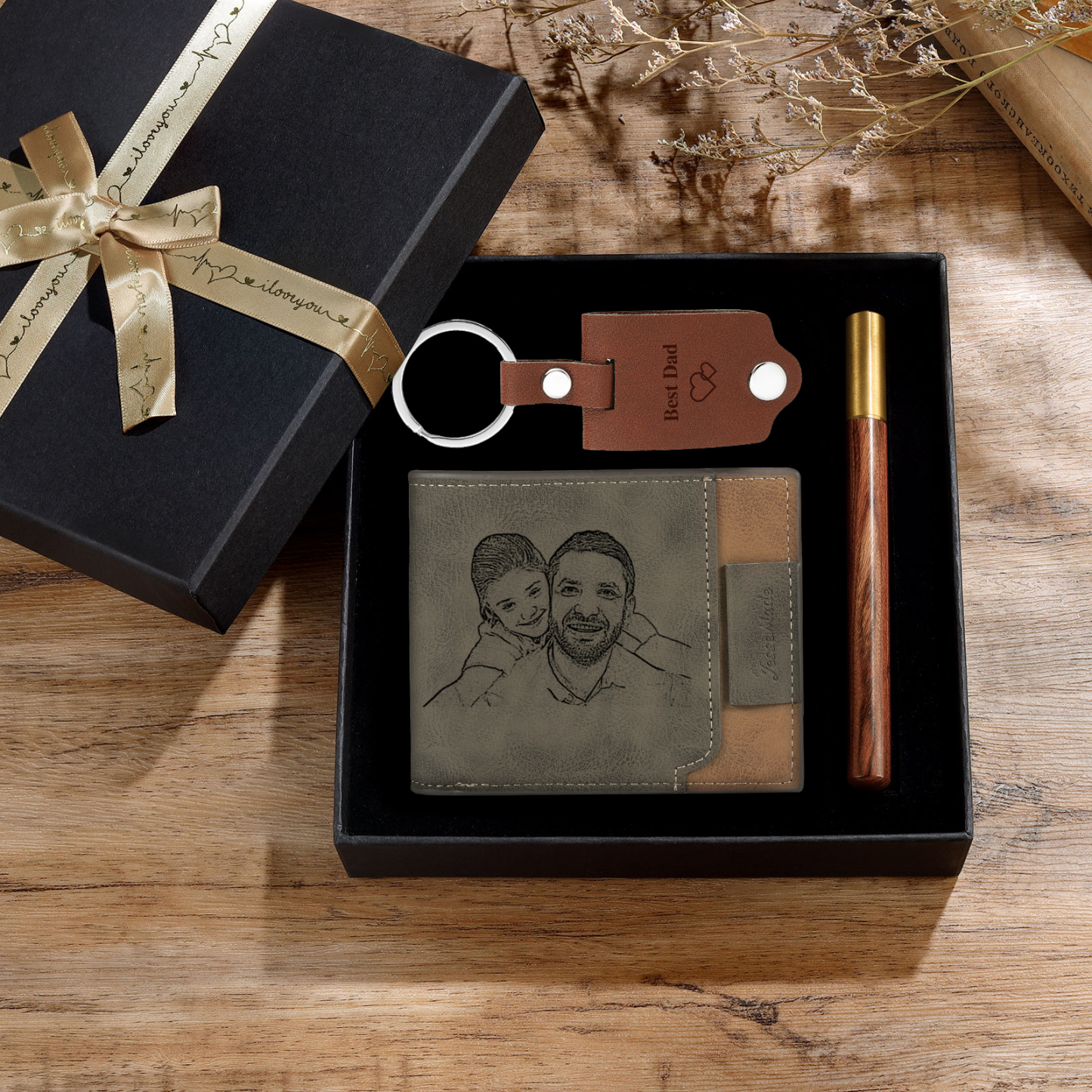 Coffret Cadeau 3PCS - Portefeuille classique Porte-Clés et Stylo 1 Prénom et Lettre Personnalisés avec 2 Photos et Textes Coffret Cadeau pour Homme