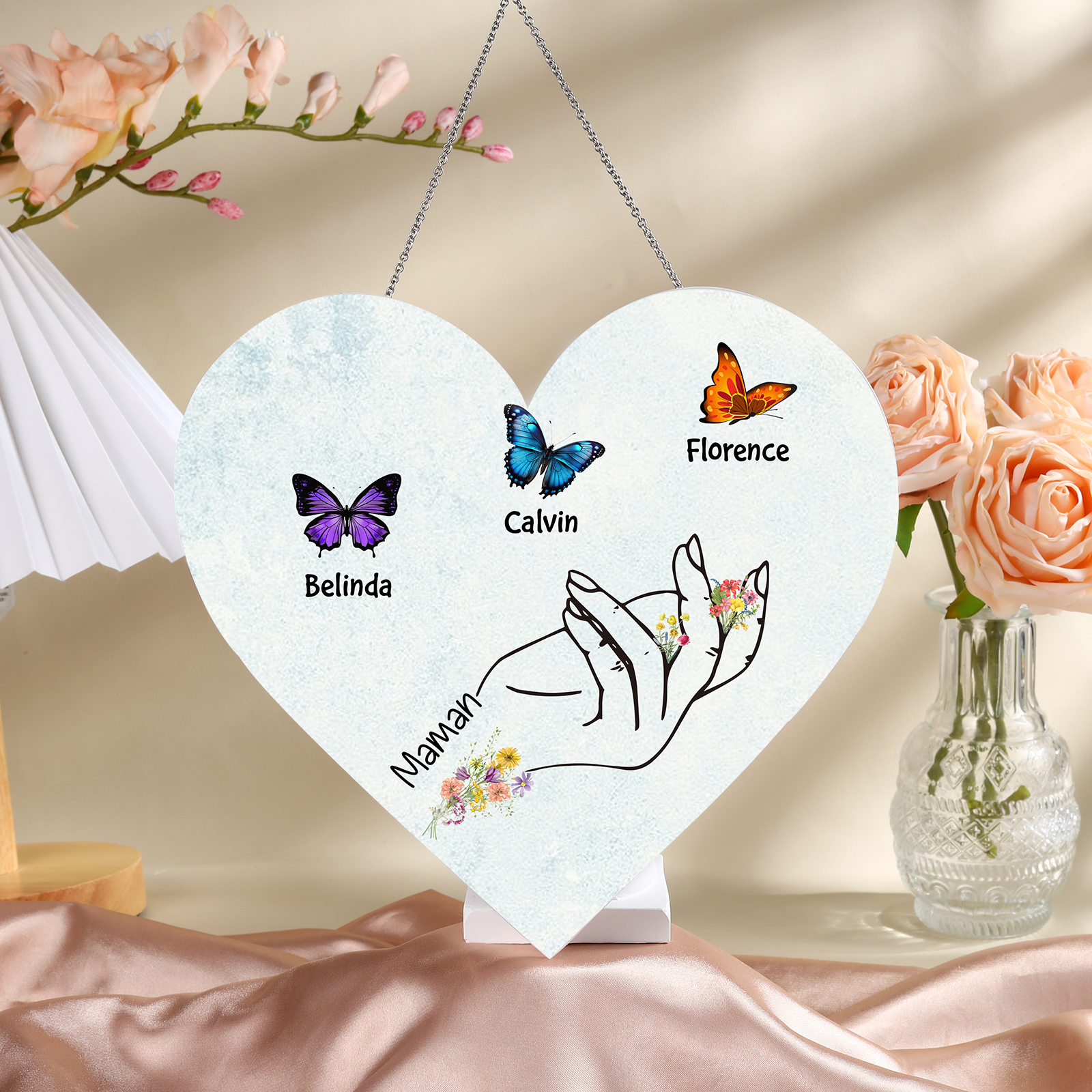 À Maman/Mamie - Veilleuse Cœur Décoration Main et Papillon 3 Prénoms Personnalisés avec 1 Texte