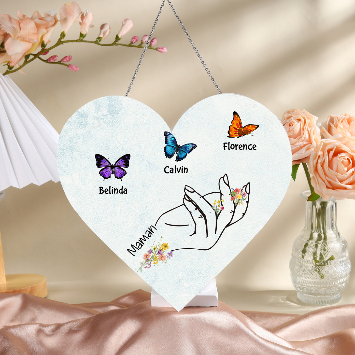 À Maman/Mamie - Veilleuse Cœur Décoration Main et Papillon 3 Prénoms Personnalisés avec 1 Texte