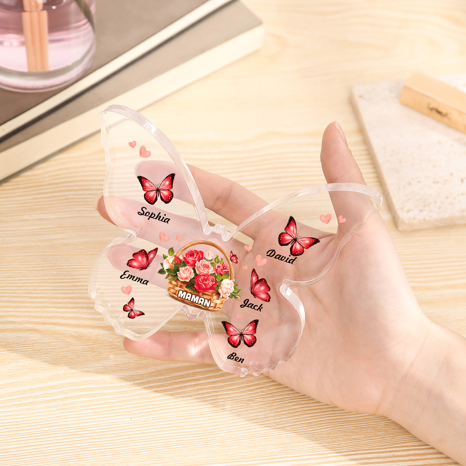 À Maman/Mamie - Plaque Acrylique en forme de Papillon 5 Prénoms et 1 Texte Personnalisés Decoration Fleurs et Papillons