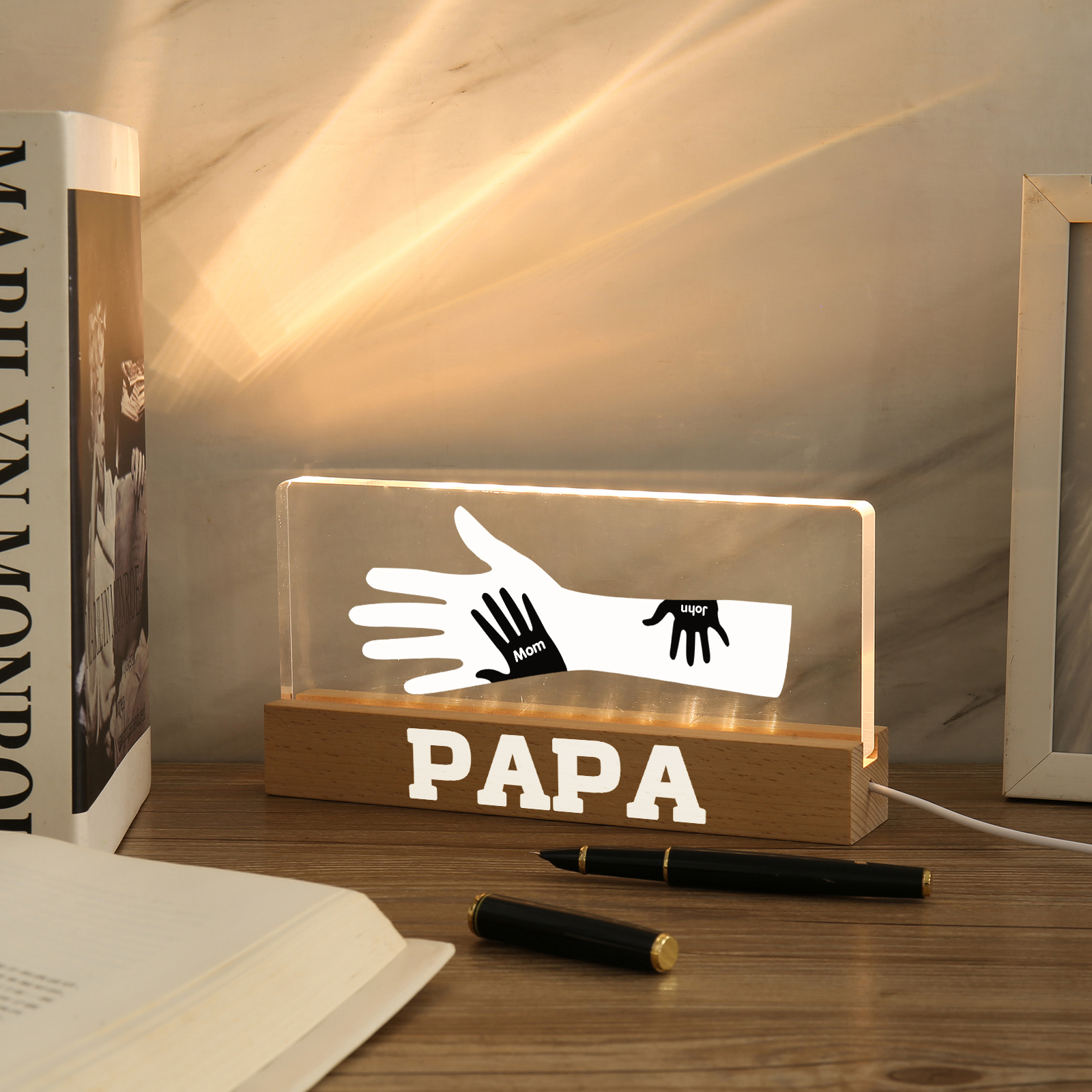 À Papa/Maman- Lampe de chevet LED Mains 2 Prénoms Personnalisés avec Texte pour Famille