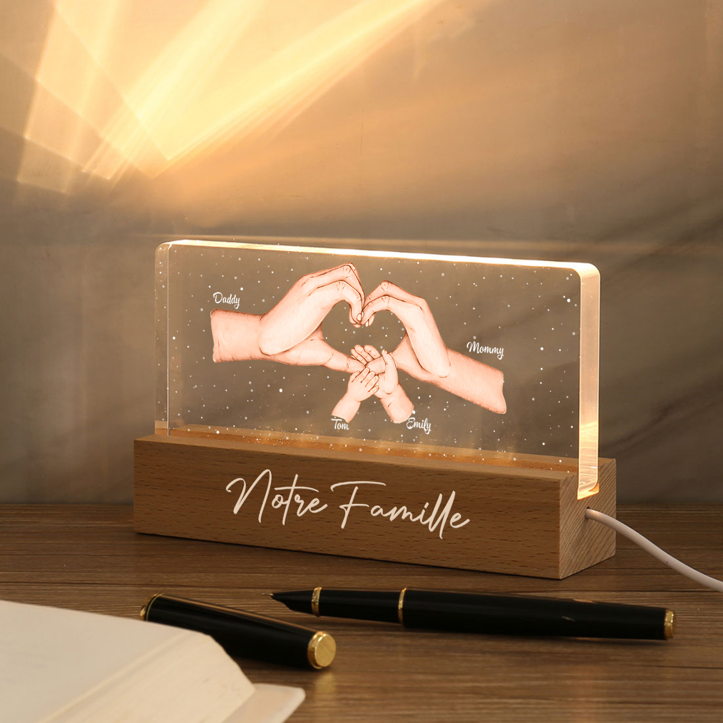 À ma Famille- Lampe de chevet LED la Main dans la Main 4 Prénoms Personnalisés avec Texte
