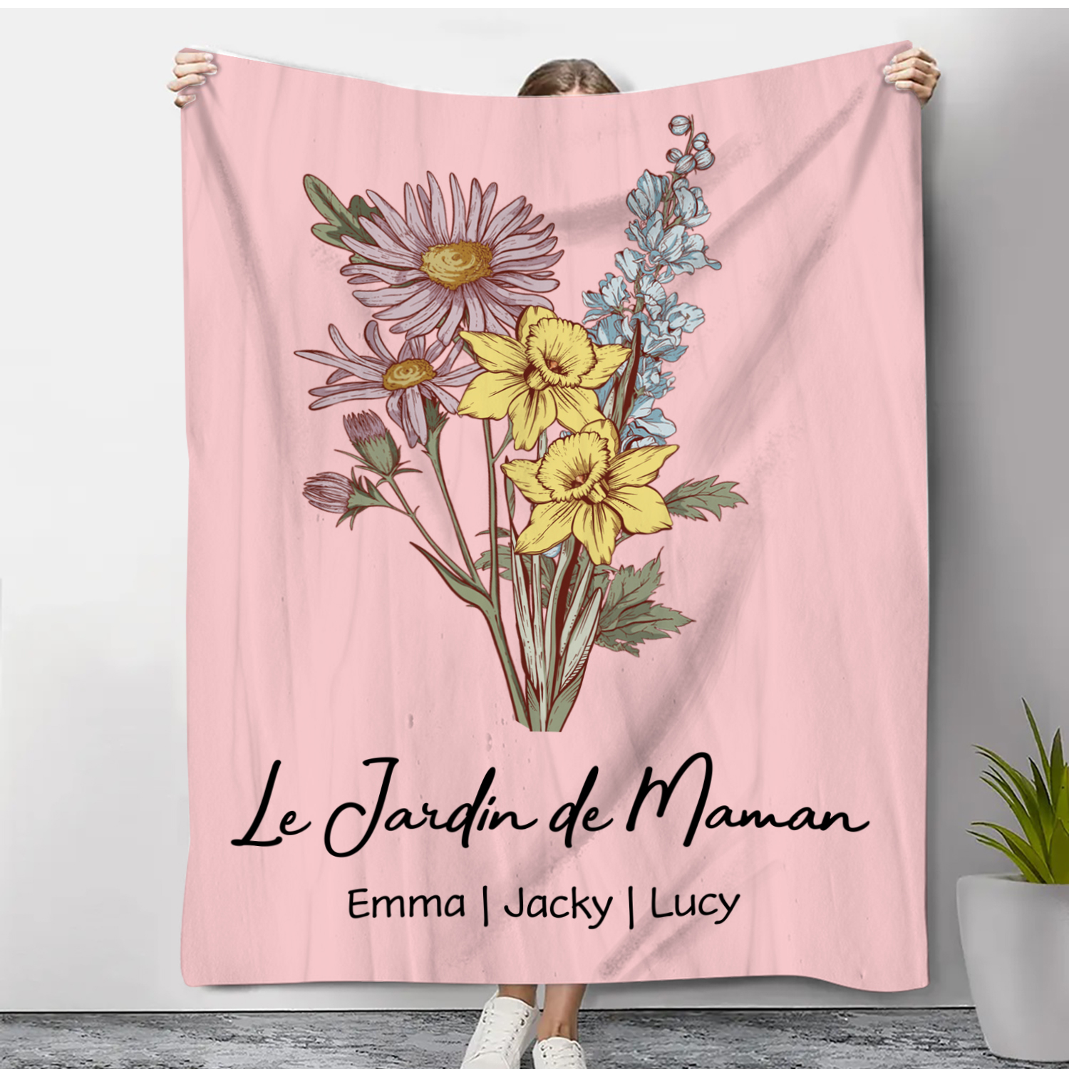 À ma Maman - Plaid Personnalisé avec 3 Prénoms et Fleurs de Naissance Couverture en Flanelle Blanc/Rose le jardin de Maman | Jessemade